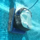 Maytronics Dolphin S300 IOT automata vízalatti medence porszívó robot