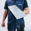Polisztirol simító, Kubala 0343 G-20, 38 x 16 cm, műanyag test, perforált horganyzott lemez felület, 3K műanyag markolat, polisztirolhoz