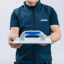 Polisztirol simító, Kubala 0344, 27 x 13 cm, műanyag test, perforált horganyzott lemez felület, 3K műanyag markolat, polisztirolhoz