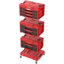 Tárolódoboz készlet, Qbrick Patrol System One Workshop Red, 58,7 × 38 × 34 cm, piros, 4 részes, moduláris, fiókos, automata zárral, fémsínes, görgős platform fékkel