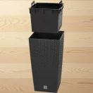 Rattan virágcserép, Prosperplast Rato Square 325, antracit, 32,5 x 32,5 cm, magasság: 61 cm, betéttel, 21 / 49 l, rattan hatású, négyzetes