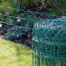 PVC bevonatos kerítésháló, Strend Pro Garden Gardenet, zöld, 40 cm x 25 m, szemméret: 150 x 90 mm, PVC bevonatos acélhuzal, négyszögletű, dekoratív felső kialakítás