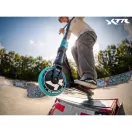 Trükkroller, SOKE XTR, türkiz/fekete, 87 cm, 11 cm 88A alumínium magos kerekek, ABEC-9 csapágy, T kormány, HIC kompresszió, Hybrid Steel fék, tripla króm bilincs, maximum 100 kg