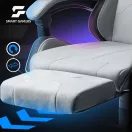 Gamer szék, Sofotel Lokar, világosszürke, 36-46 cm ülésmagasság, gumírozott kerekek, lábtartós, dönthető, 120 kg teherbírás