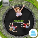 Kerti trambulin, Neo-Sport, fekete/zöld, átmérő: 435 cm, kerek, magasság: 80 cm, 180 cm belső védőháló, létra, acél váz, 4 dupla láb, 150 kg teherbírás, 80 db rugó, íves fekete oszlopok