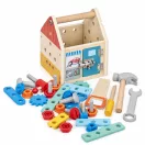 Fa gyerek munkapad, ECOTOYS HM261052, 15 x 16 x 19 cm, 32 elemes, házikó alakú, ajtóval, kalapács, kulcs, csavarhúzó, fűrész, csavarok, anyák, lécek és fogaskerekek, 3 éves kortól