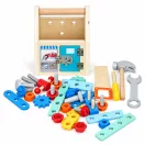 Fa gyerek munkapad, ECOTOYS HM261052, 15 x 16 x 19 cm, 32 elemes, házikó alakú, ajtóval, kalapács, kulcs, csavarhúzó, fűrész, csavarok, anyák, lécek és fogaskerekek, 3 éves kortól