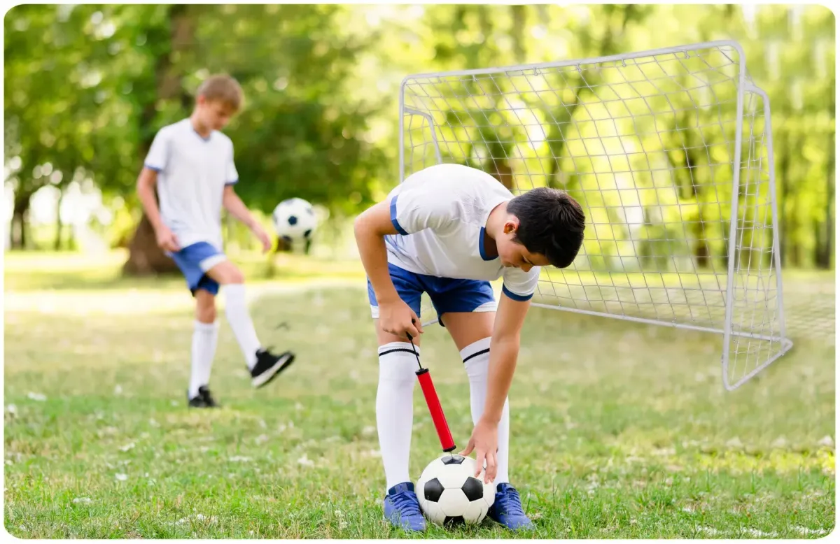 Futballkapu, Neo-Sport, 245 x 155 x 80 cm – 11. kép Neo-Sport futballkapu játék közben