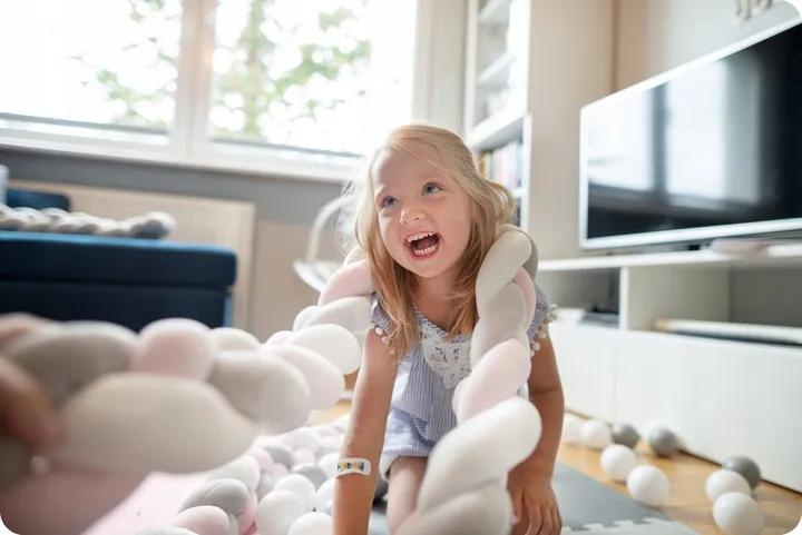 Rácsvédő kiságyba, Ricokids, rózsaszín – 5. kép Rácsvédő kiságyba, Ricokids, rózsaszín – 5. kép