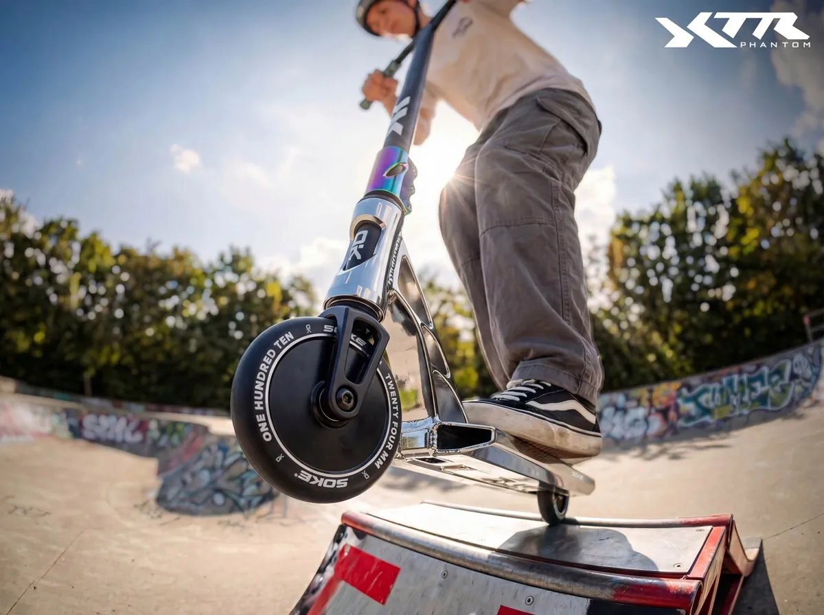 Trükkroller, SOKE XTR, ezüst/fekete – 4. kép Trükkroller, SOKE XTR, ezüst/fekete – 4. kép