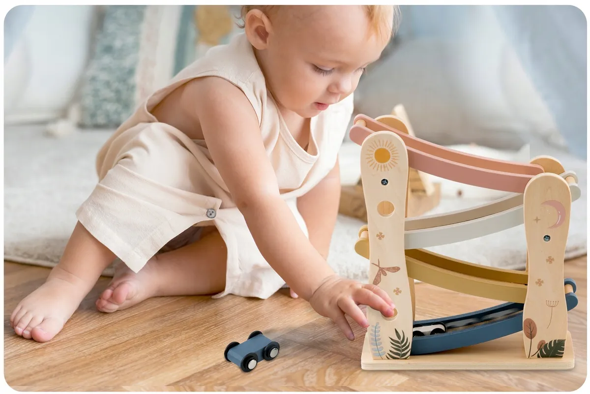 Fa autócsúszda, Nukido NK-855, Montessori ihletésű – 3. kép Pasztell színű fa játék