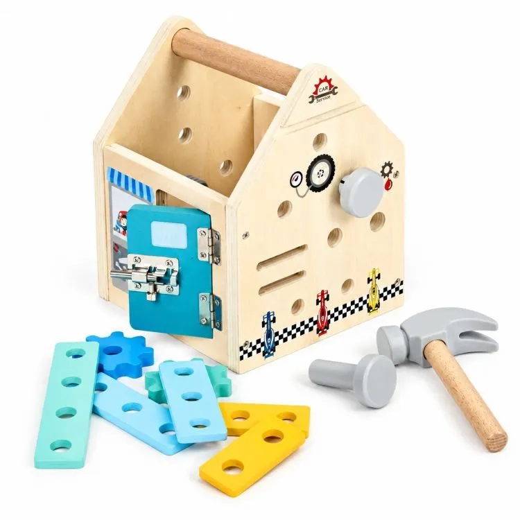 Fa gyerek munkapad, ECOTOYS HM261052, 15 x 16 x 19 cm – 7. kép Gyermek játék közben a barkácskészlettel